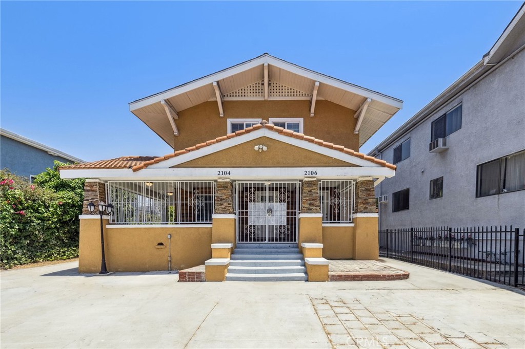 2104 Crenshaw Boulevard