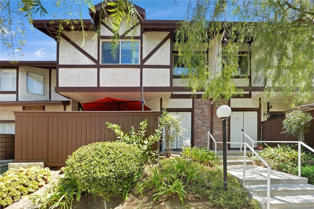 10480 Sunland Boulevard 7