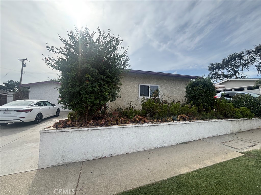 821 S Euclid