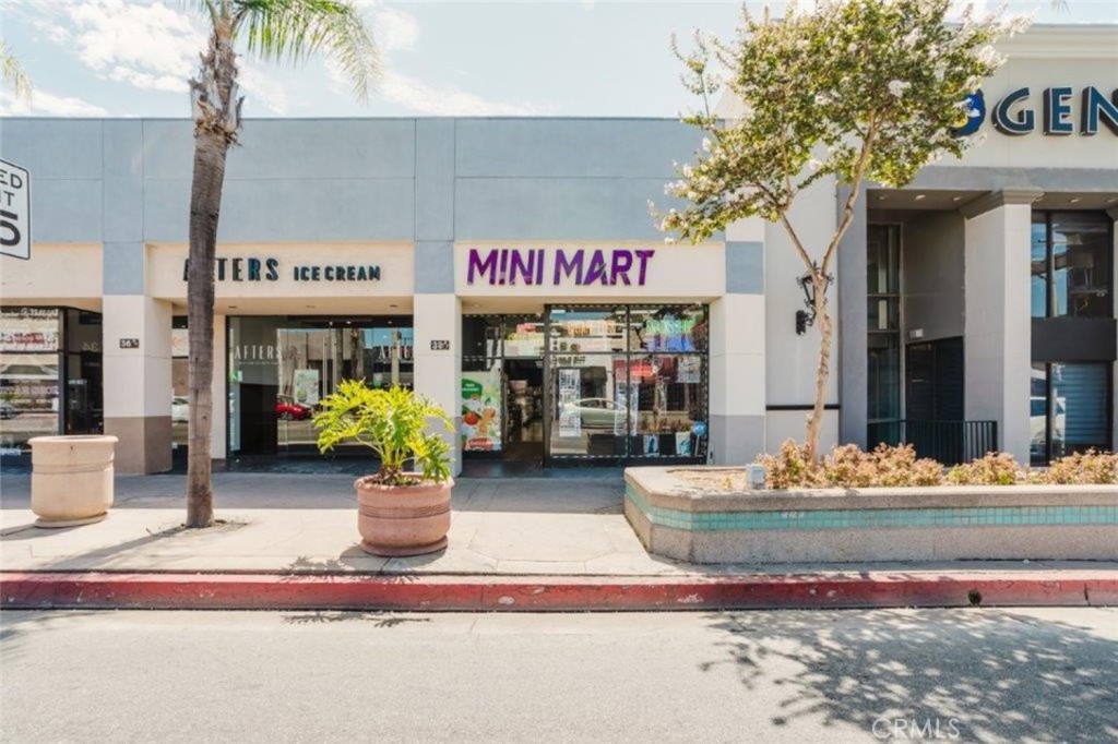 38 W Main Street