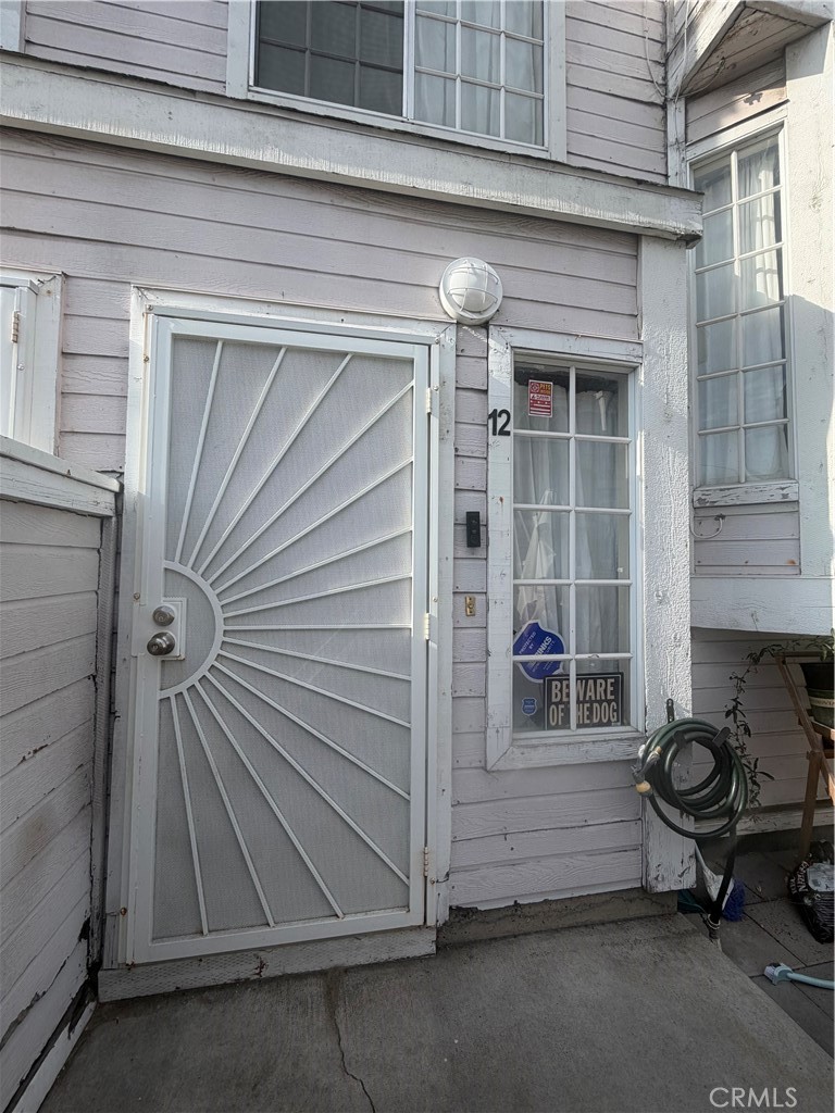 1751 E 68th 12