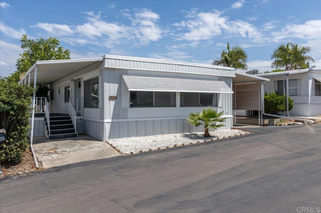 718 Sycamore Avenue 109