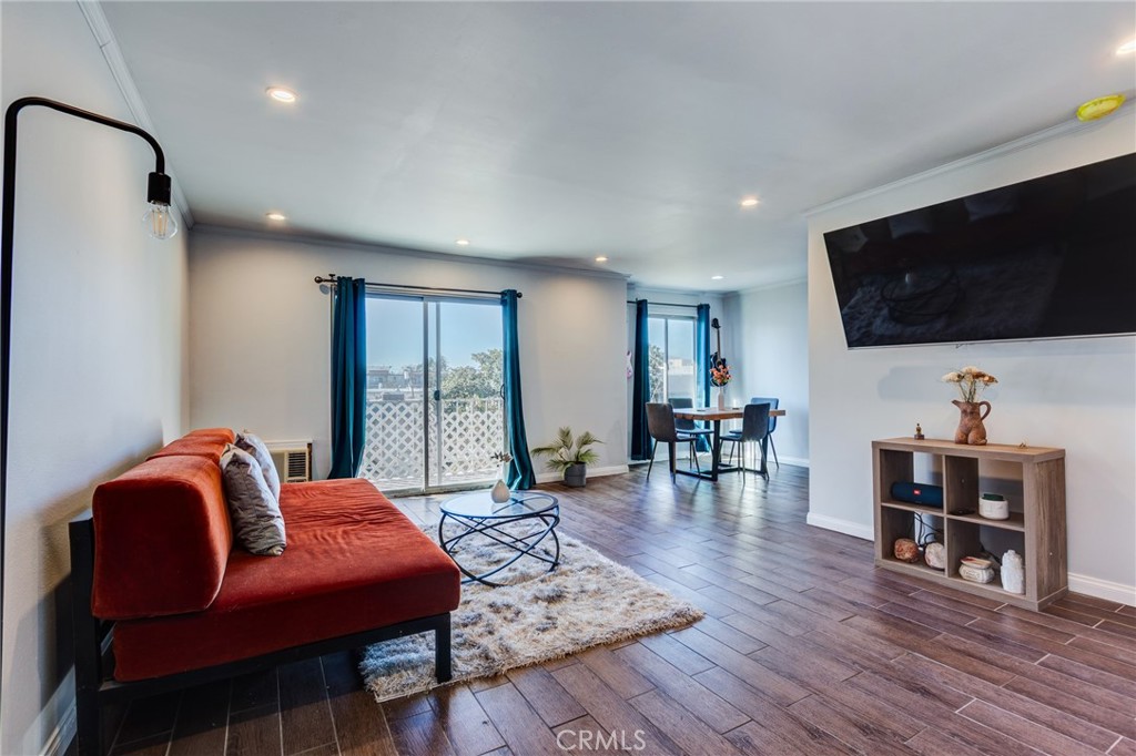 3734 S Canfield Ave 330
