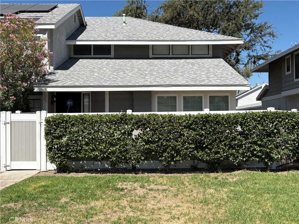 1380 W 48th 35