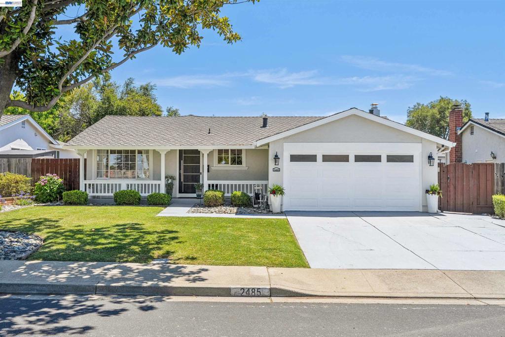 2485 Medallion Dr
