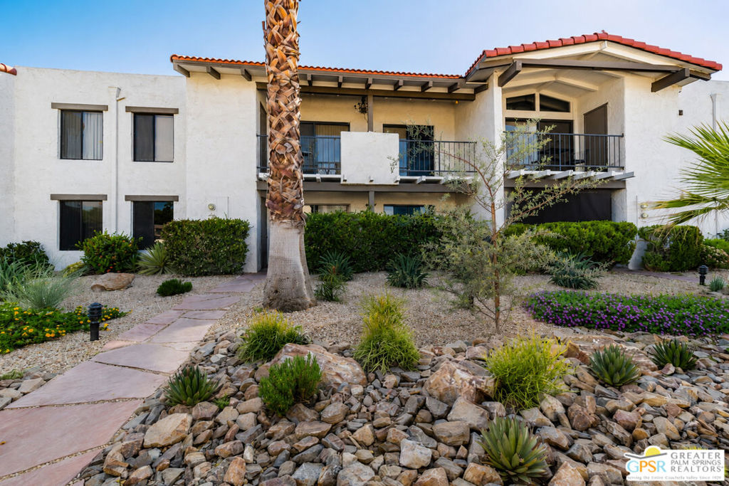 1050 E Ramon Road 42