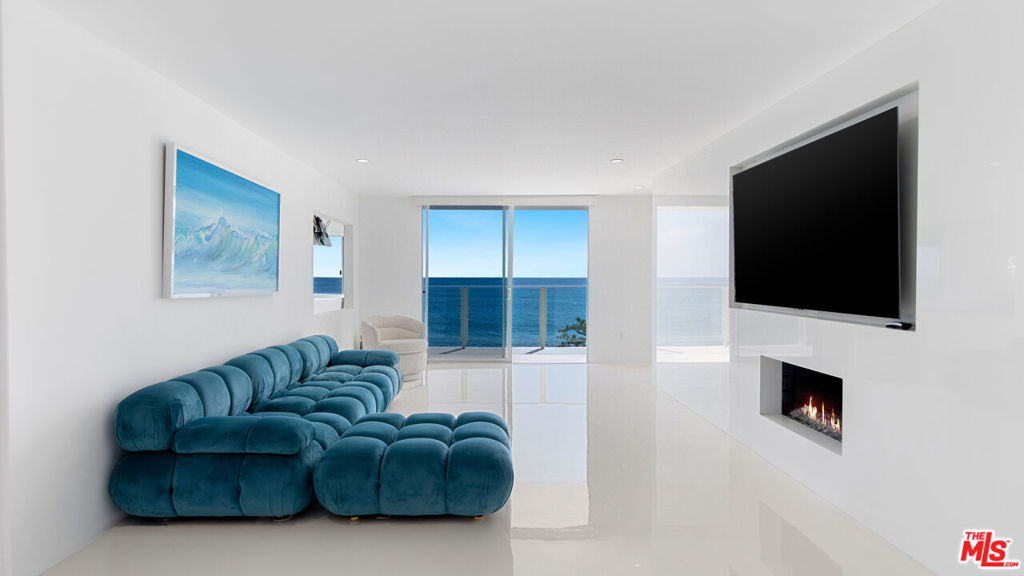 22548 Pacific Coast Highway 203