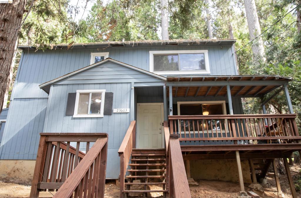 23663 Ontario Dr
