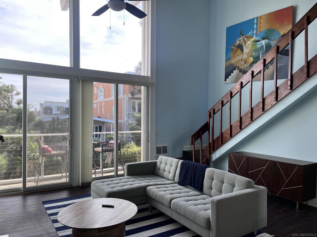 25 Spinnaker St 12