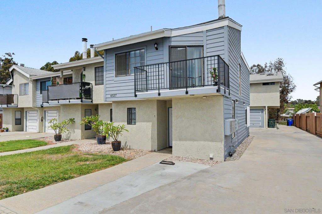 4527 Contour Blvd 1