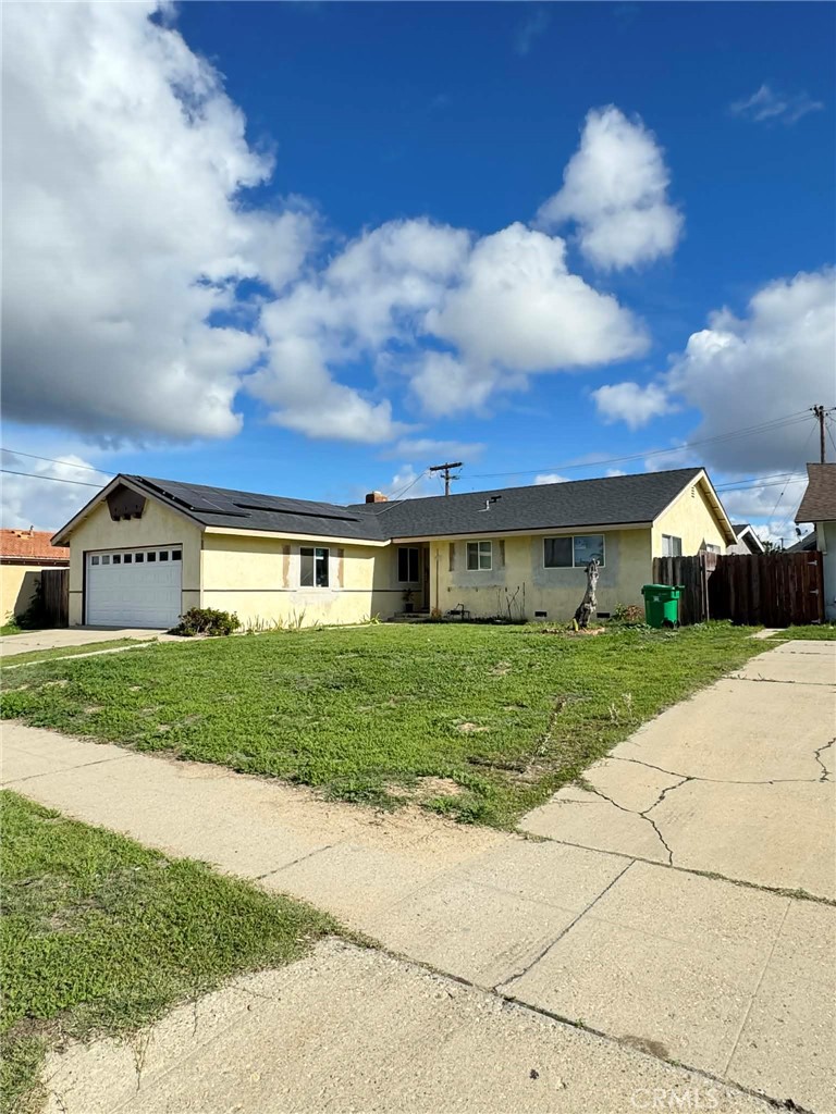 1860 N Miller