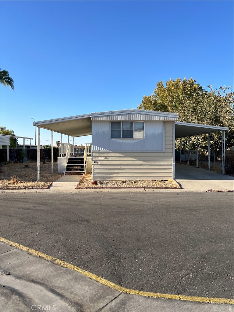 123 N 10th 24