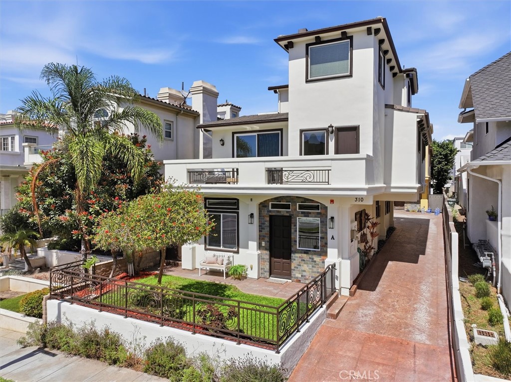 310 N Catalina A