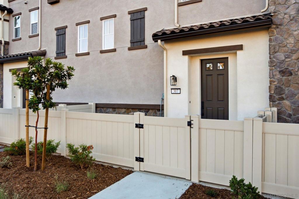244 Pico Ave 5