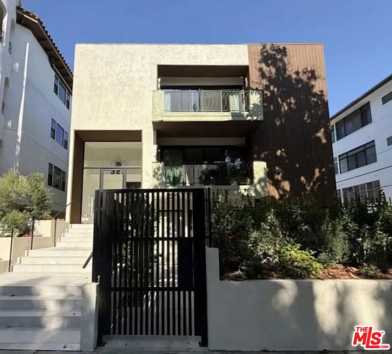 322 S Swall Drive 1