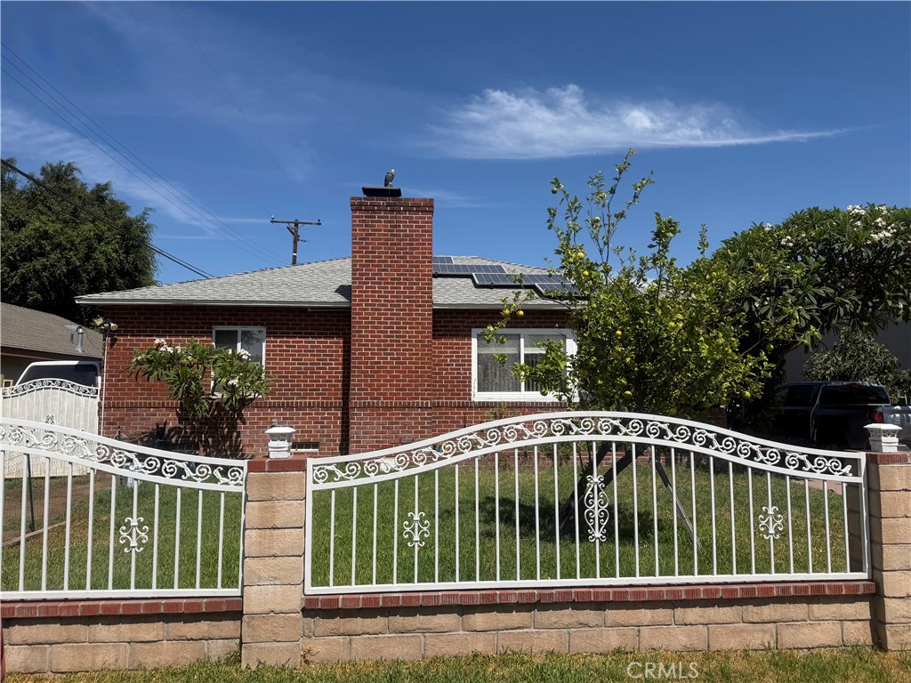 1044 Gothic Way