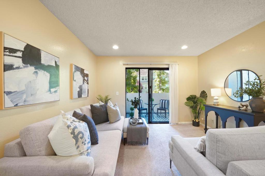 1055 N Capitol Avenue 66
