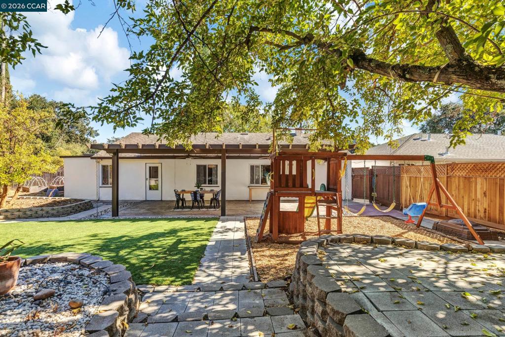 1162 Francine Ct