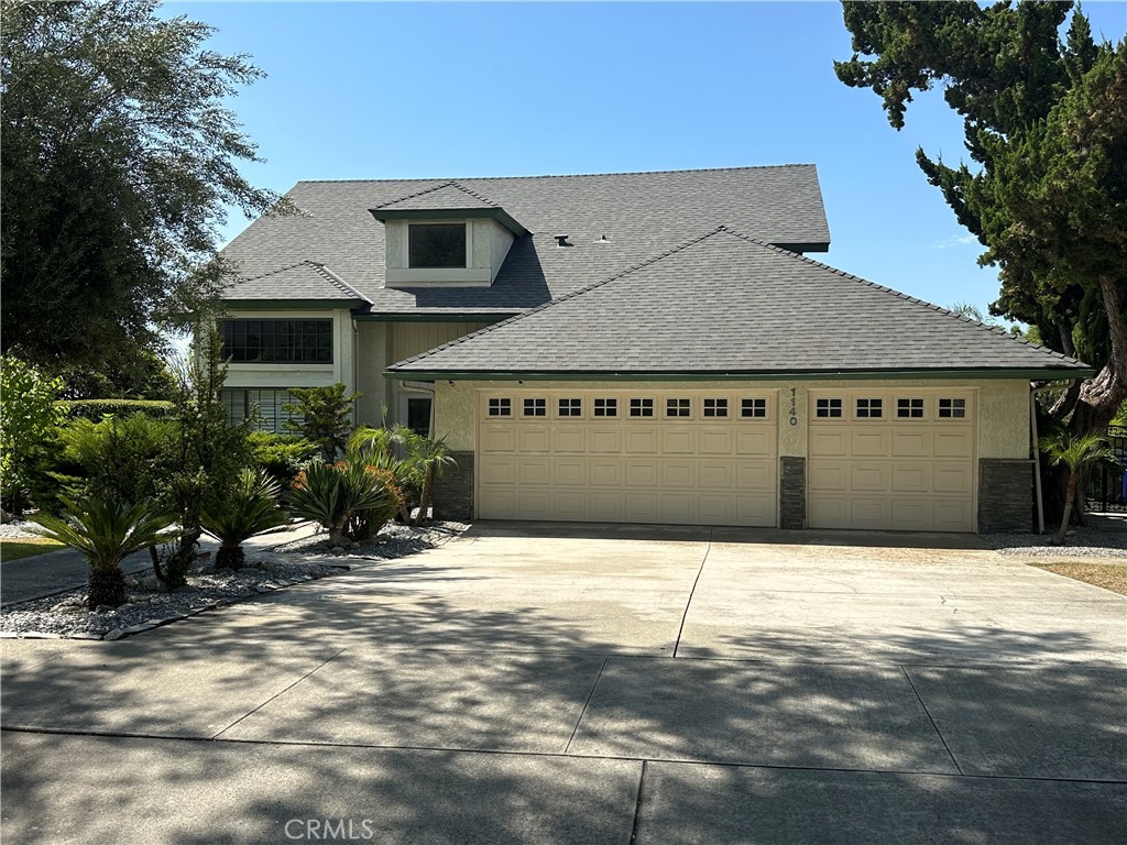 1140 W 22nd