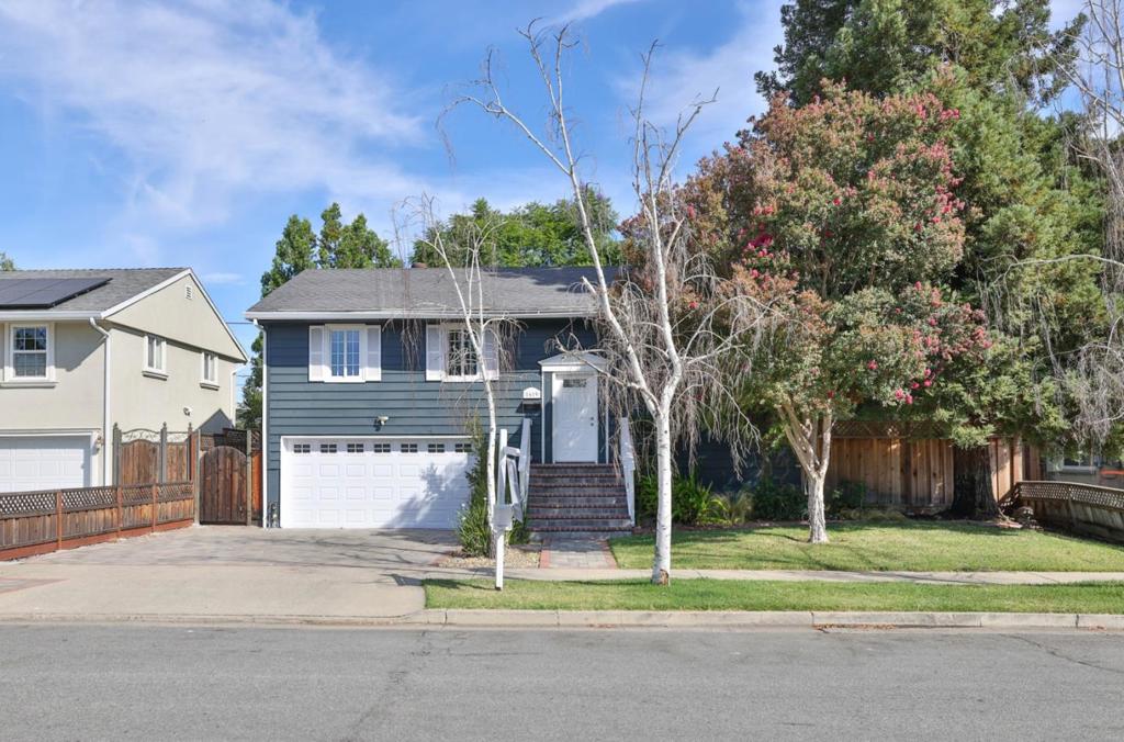 1619 Hallbrook Drive