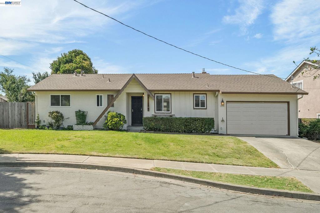 2246 Dayle Ct