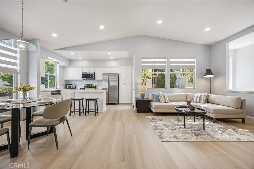 1906 Crescent Oak