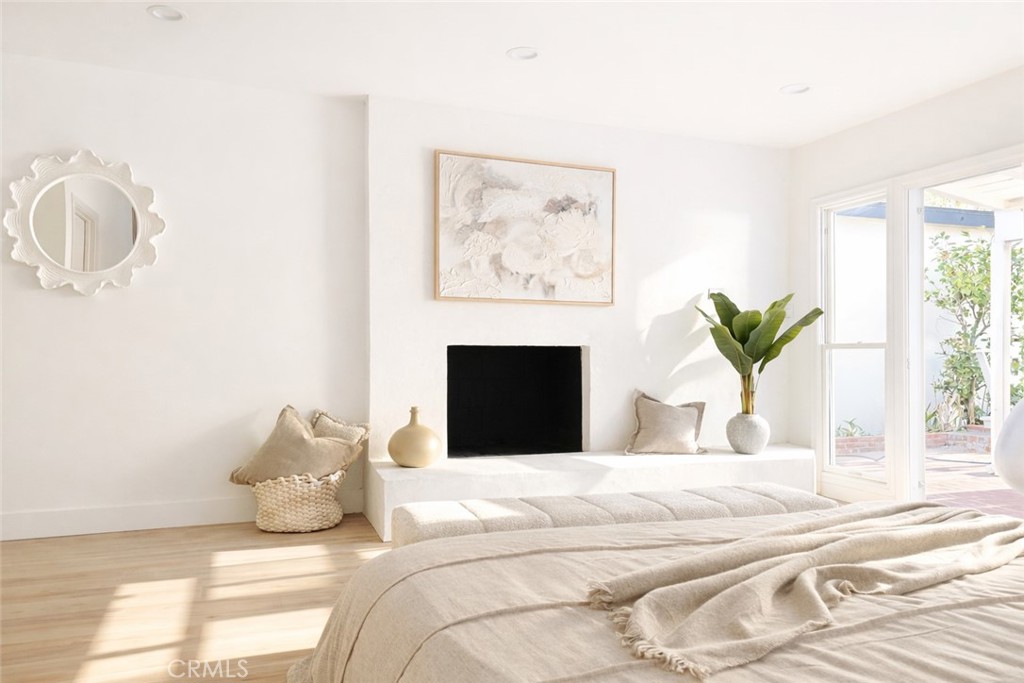 1318 S Helberta