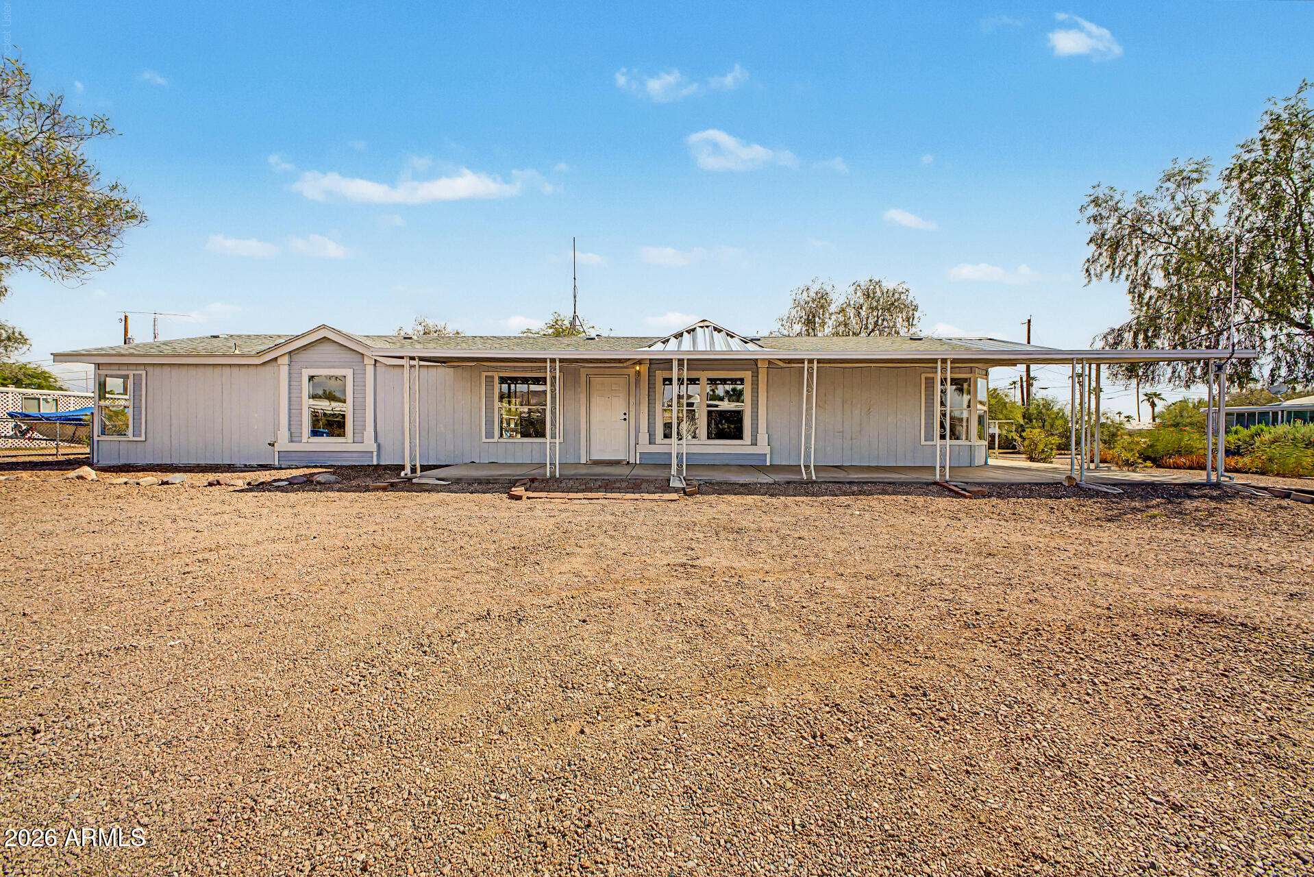 2705 W MOCKINGBIRD Street, Apache Junction, AZ 85120