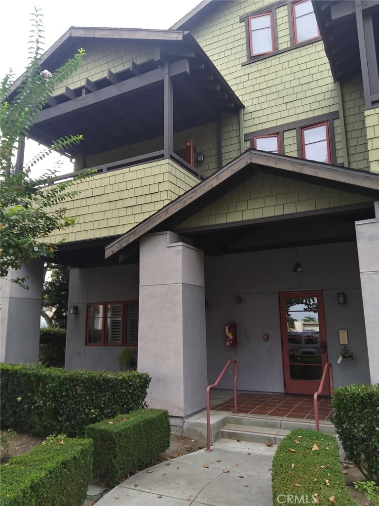 148 N Vermont Avenue A