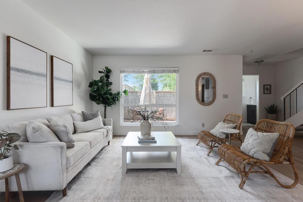 169 Palo Verde Terrace