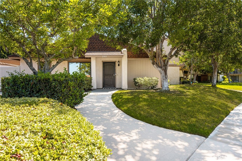 2943 N Cottonwood 1