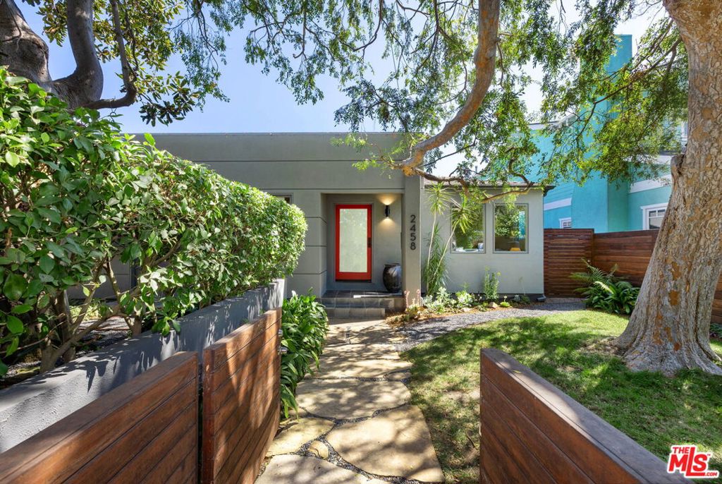 2458 Walnut Avenue