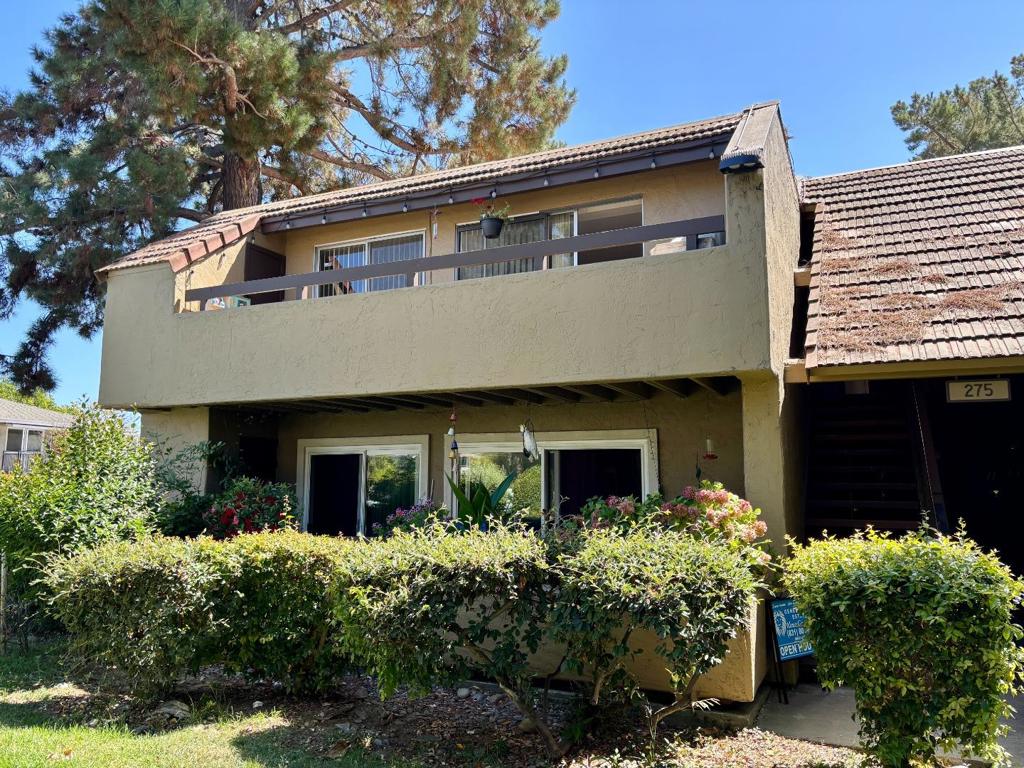 275 Tradewinds Drive 10