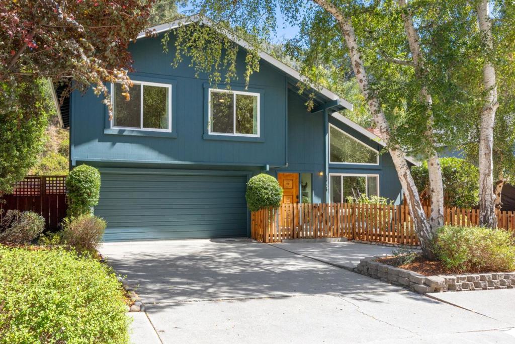 4920 Thurber Lane