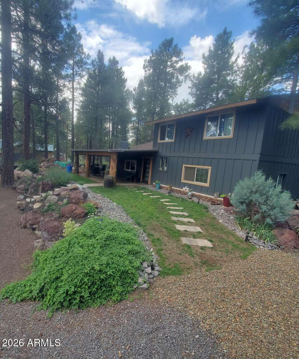 966 THIS A WAY Road, Parks, AZ 86018