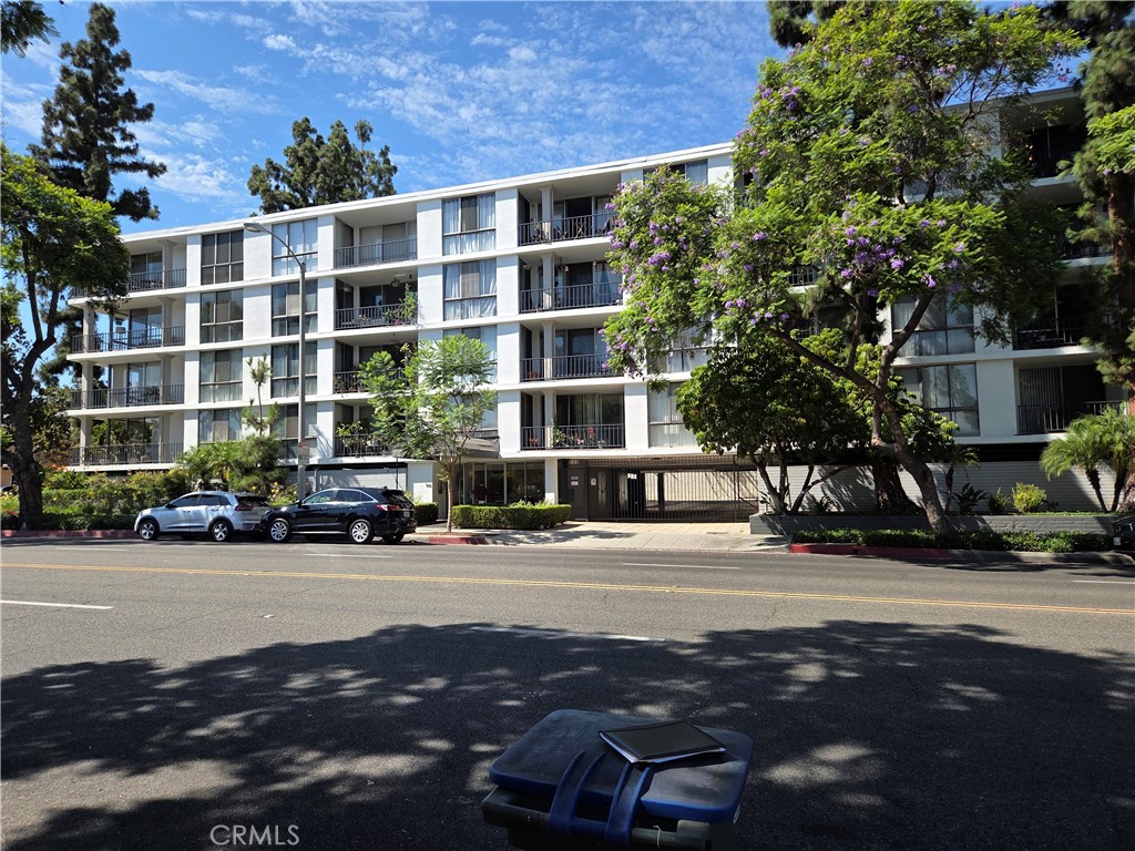 601 E Del Mar Boulevard 402