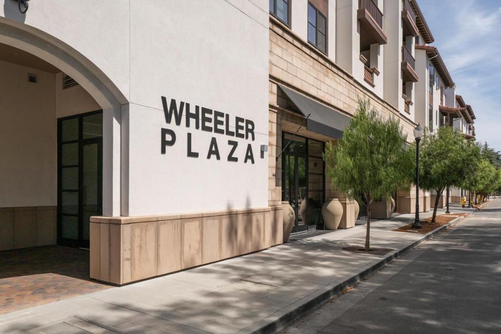 657 Walnut Street 326