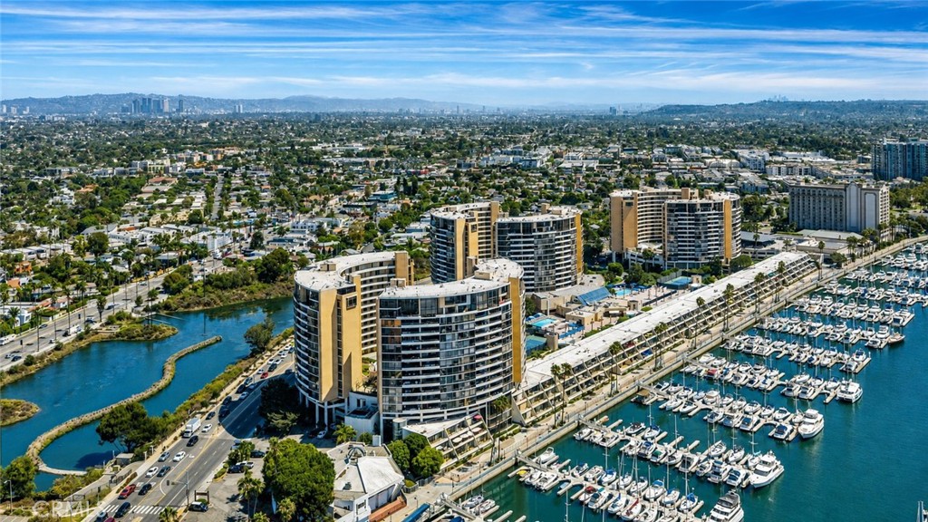 4265 Marina City Drive 811