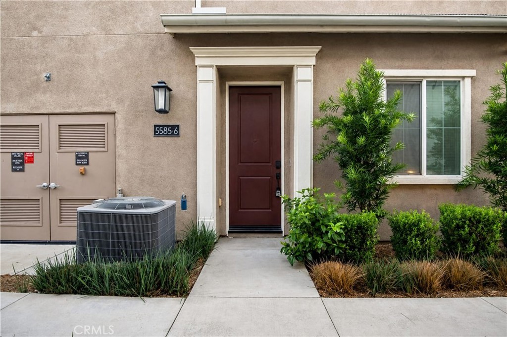 5585 Kate Way 6