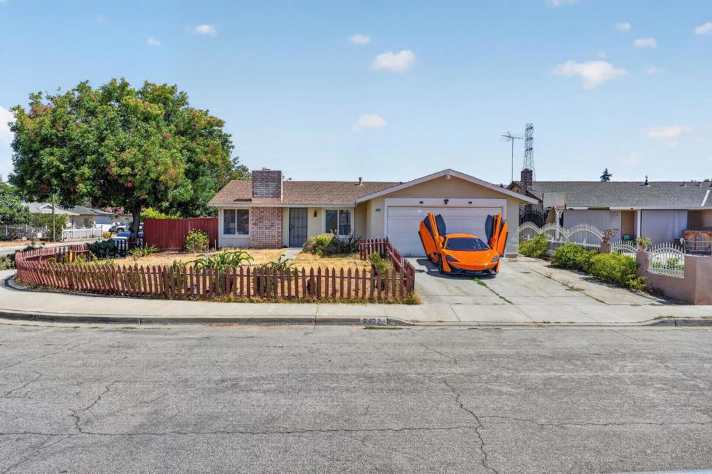 2422 Ridgeglen Way