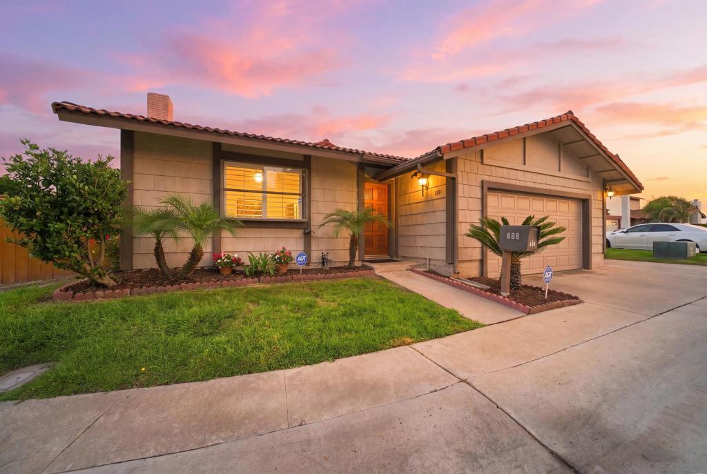 650 Laguna Point Ct