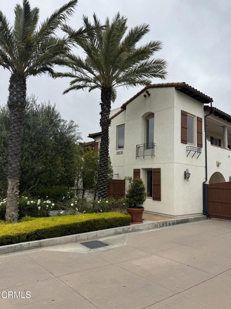 28220 Highridge 207