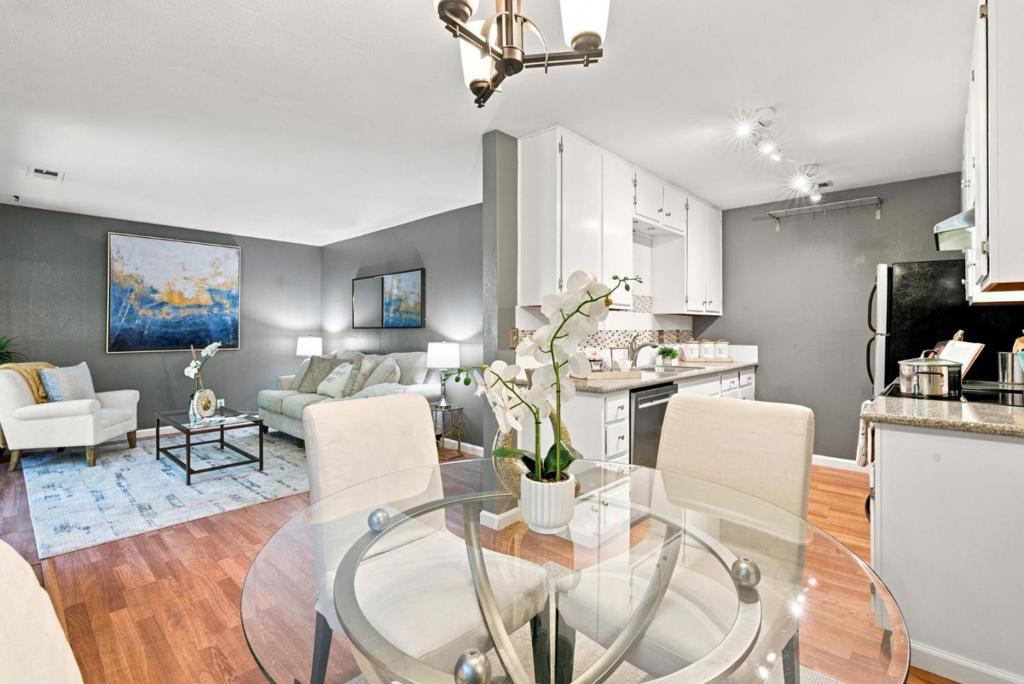 24 Emery Bay Drive