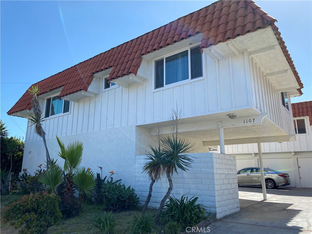 1107 Buena Vista