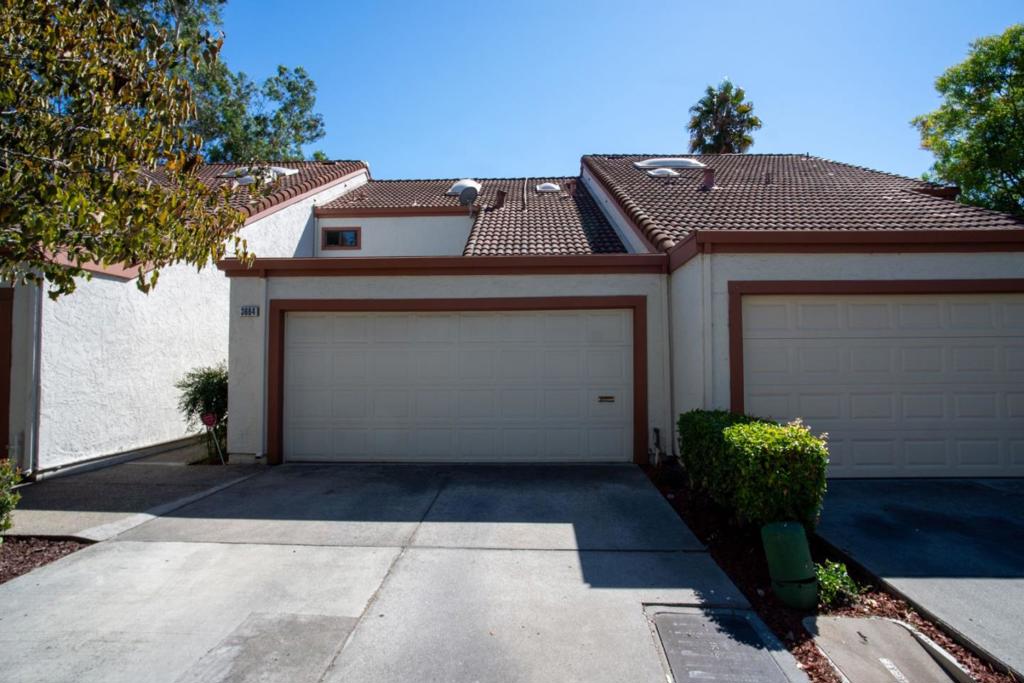 3684 Rocky Creek Court
