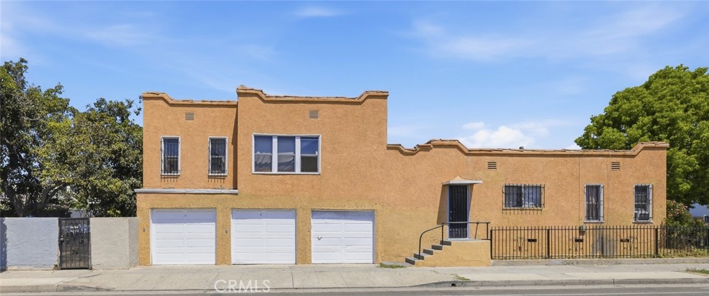 3773 S La Salle Avenue
