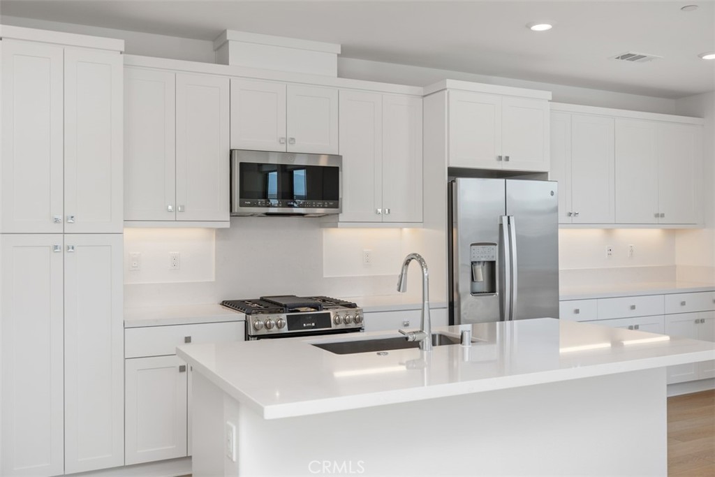 1200 Lasso Way 301