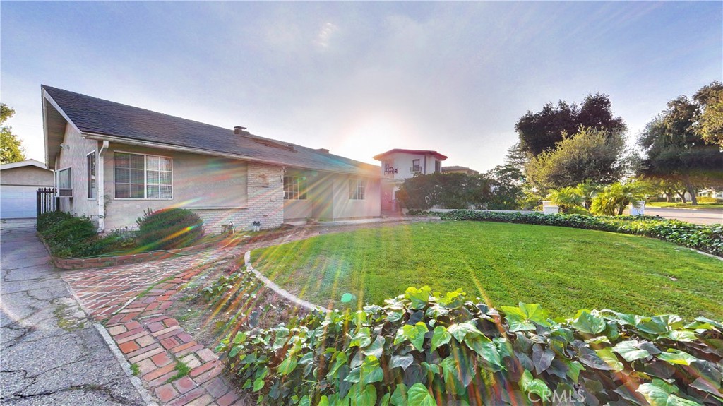 118 W Magna Vista