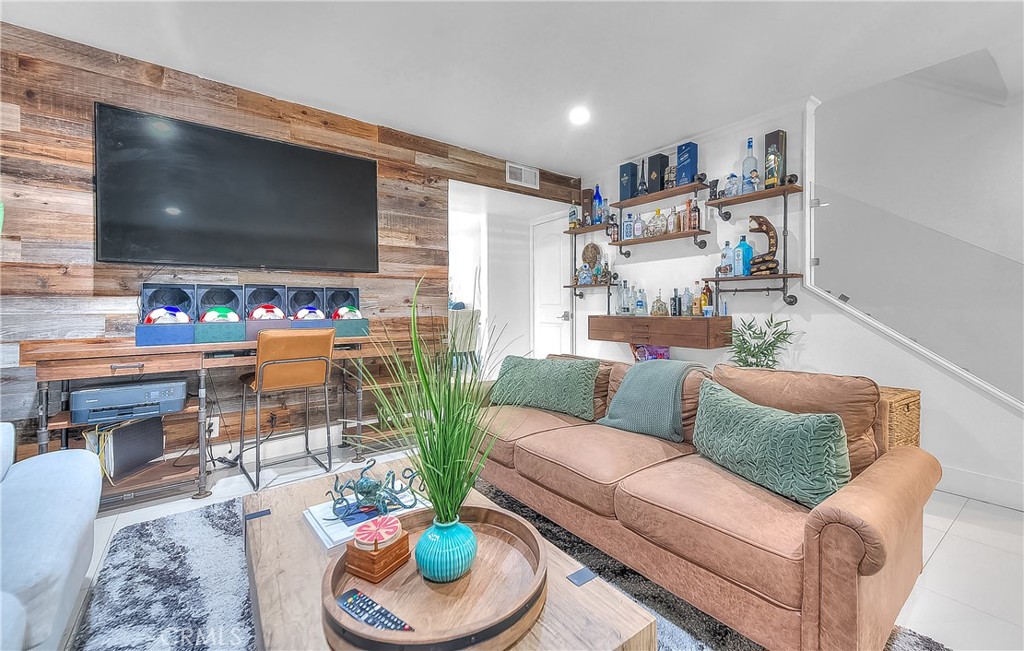 15906 Rowland
