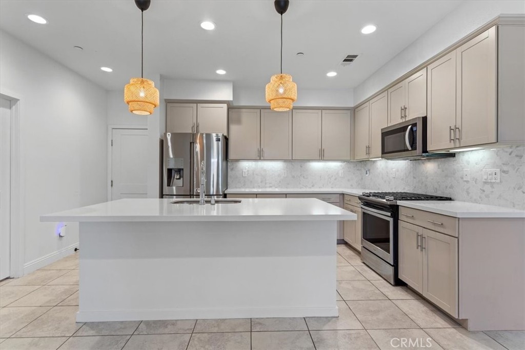 1821 Poppy Drive 5